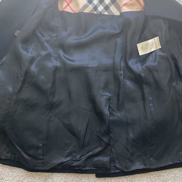 Burberry coat - Picture 4 of 10